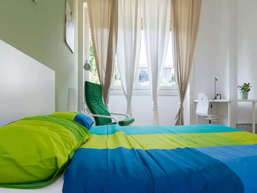 Immagine 3 di Camera in affitto  in Via Raffaello Bertieri a Milano