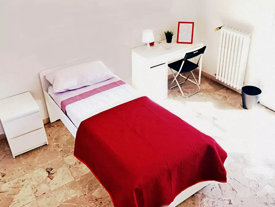 Immagine 6 di Camera in affitto  in Via Francesco Baracca a Firenze