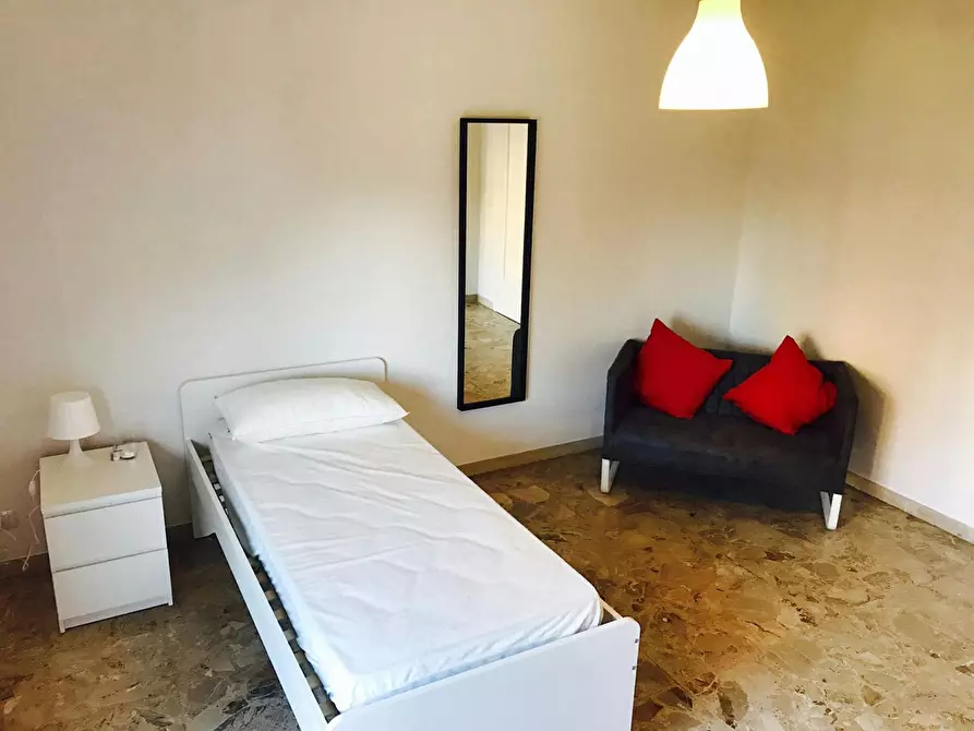 Immagine 4 di Camera in affitto  in Via Francesco Baracca a Firenze