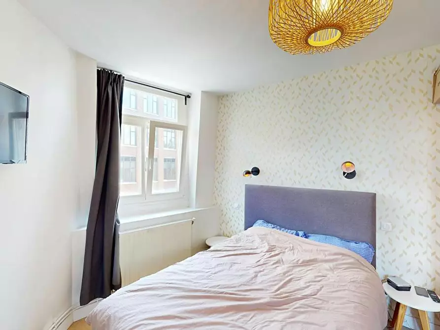 Immagine 2 di Camera in affitto  in Rue de Douai a Lille