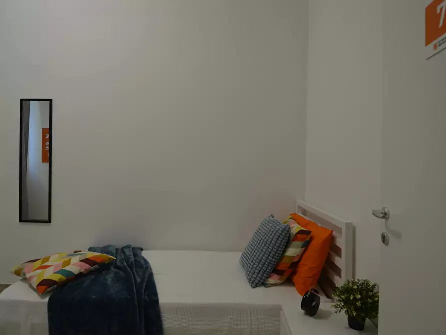 Immagine 6 di Camera in affitto  in Vicolo Franco Villa a Reggio Nell'emilia