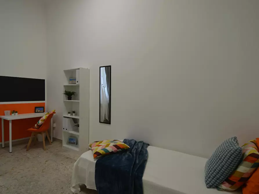 Immagine 1 di Camera in affitto  in Vicolo Franco Villa a Reggio Nell'emilia