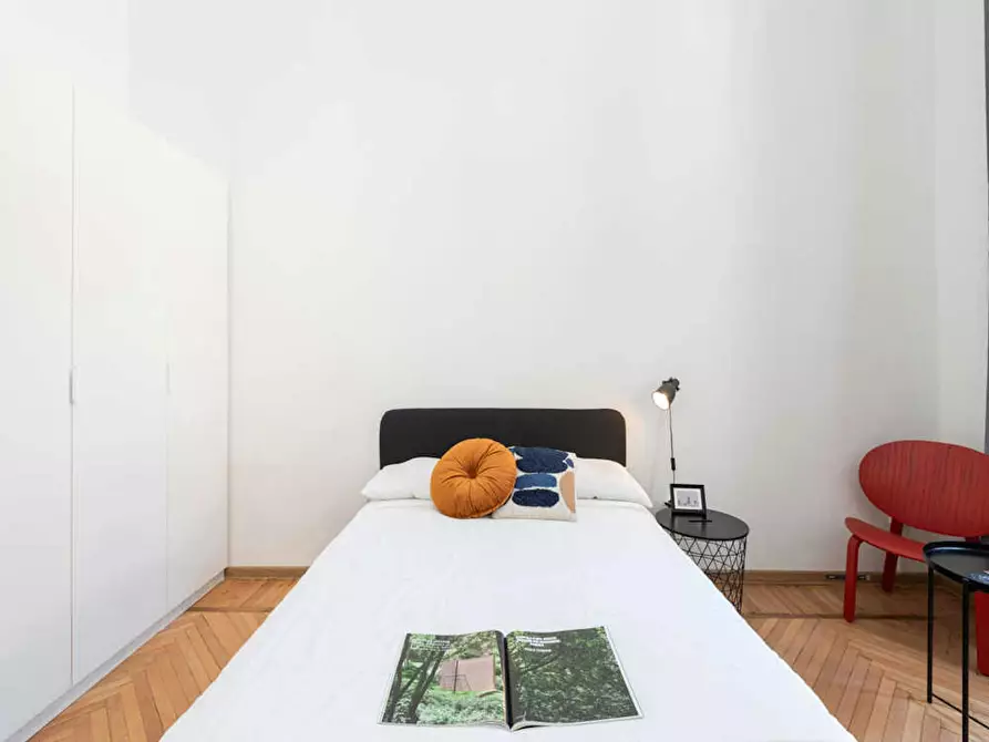 Immagine 4 di Camera in affitto  in Via Macedonio Melloni a Milano