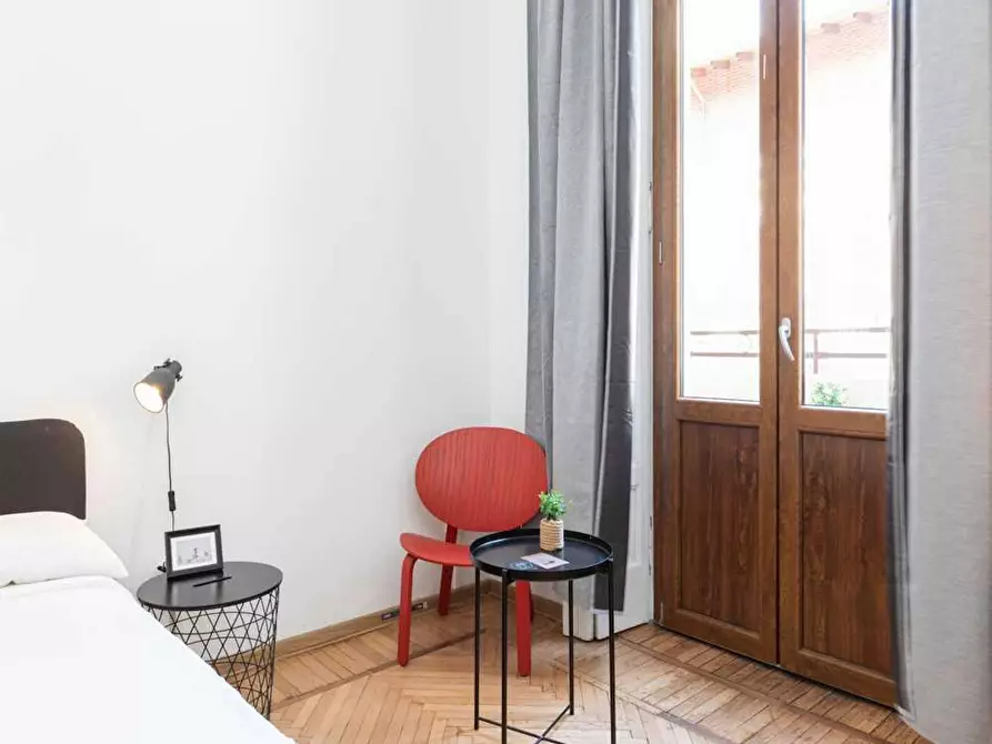 Immagine 6 di Camera in affitto  in Via Macedonio Melloni a Milano