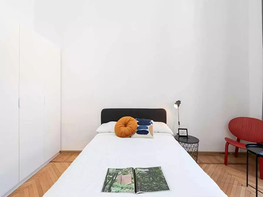 Immagine 2 di Camera in affitto  in Via Macedonio Melloni a Milano