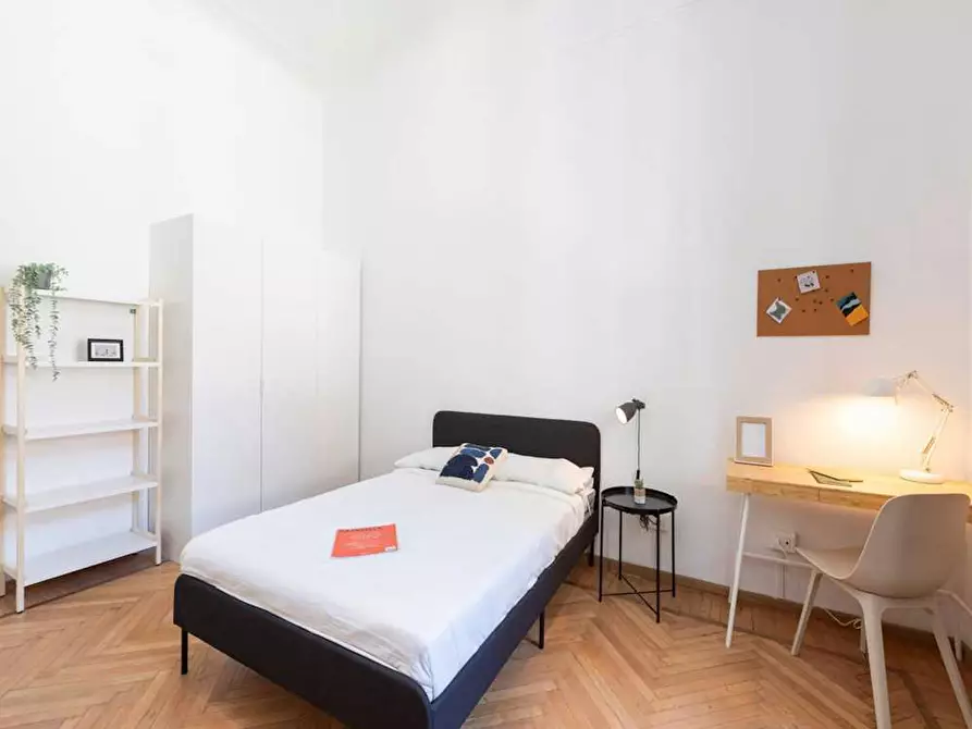 Immagine 5 di Camera in affitto  in Via Macedonio Melloni a Milano