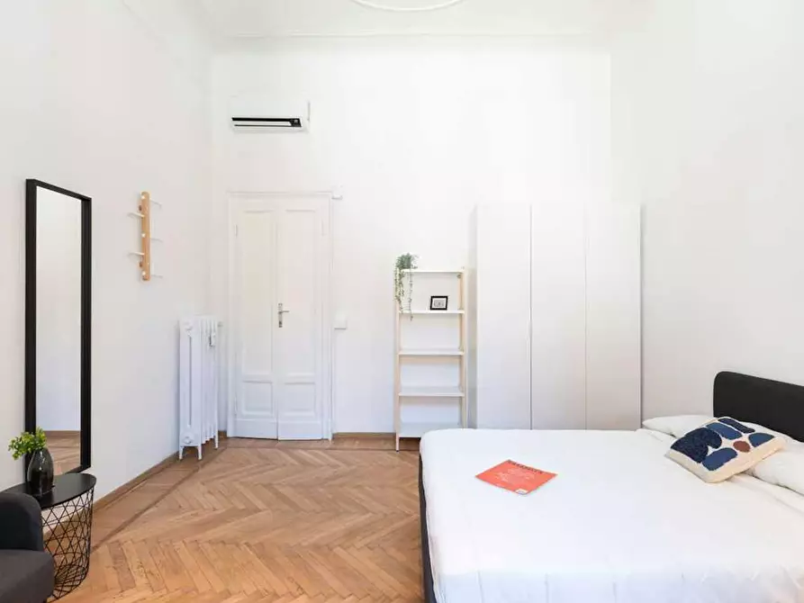 Immagine 6 di Camera in affitto  in Via Macedonio Melloni a Milano