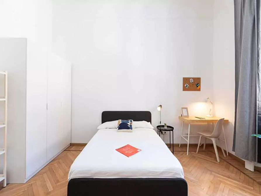 Immagine 8 di Camera in affitto  in Via Macedonio Melloni a Milano