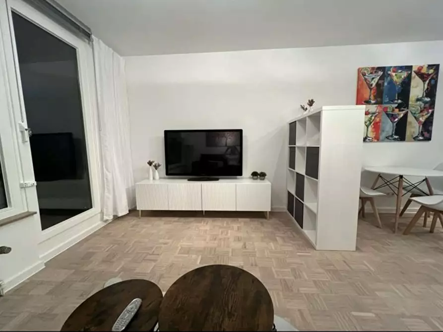 Immagine 4 di Appartamento in affitto  in Genter Straße a Köln
