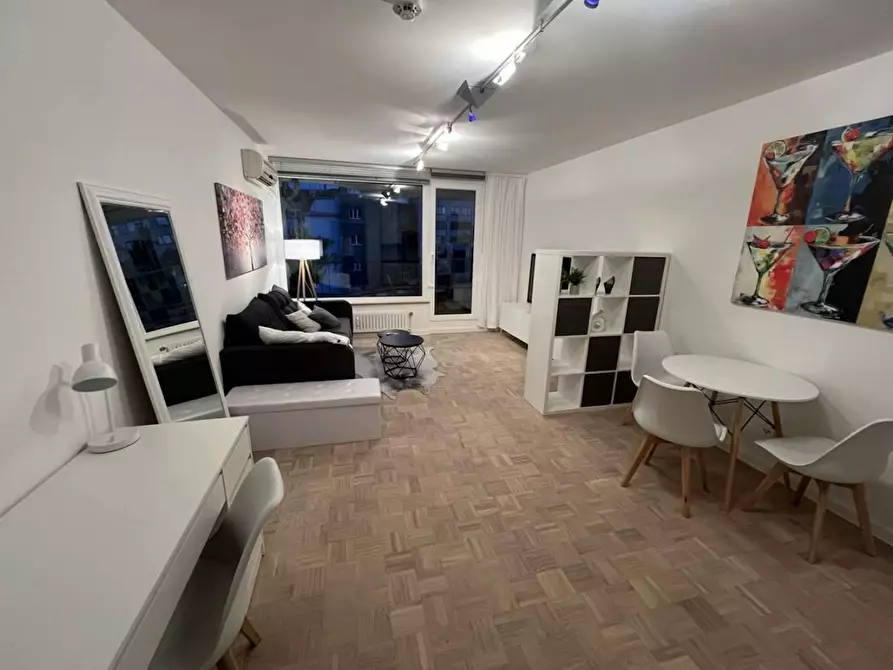 Immagine 5 di Appartamento in affitto  in Genter Straße a Köln