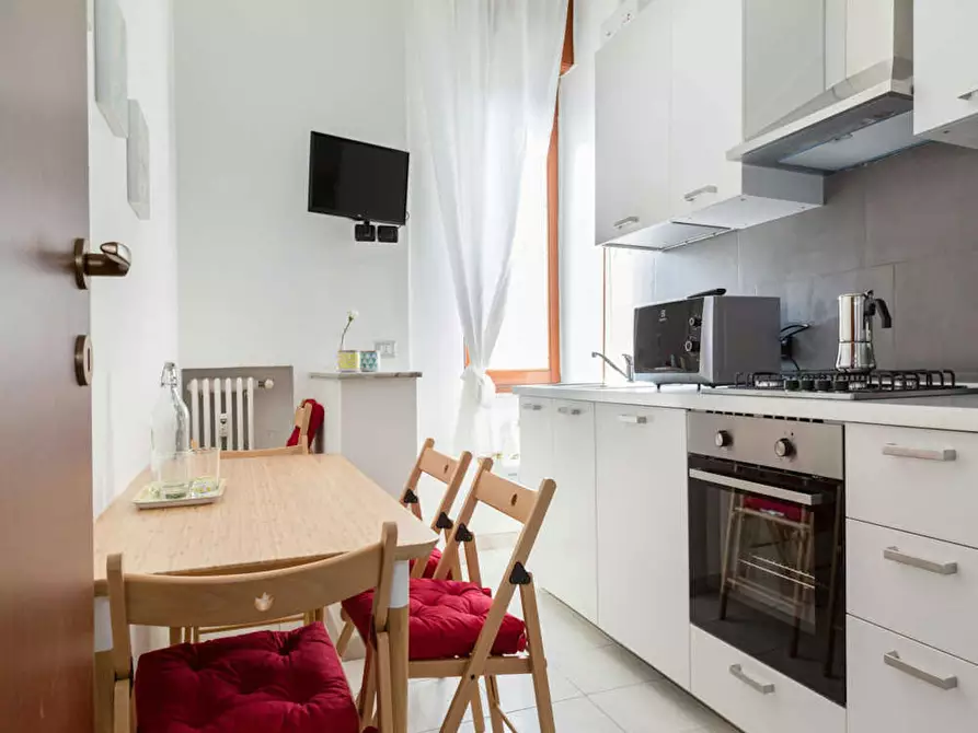 Immagine 8 di Camera in affitto  in Piazza Cartagine a Milano