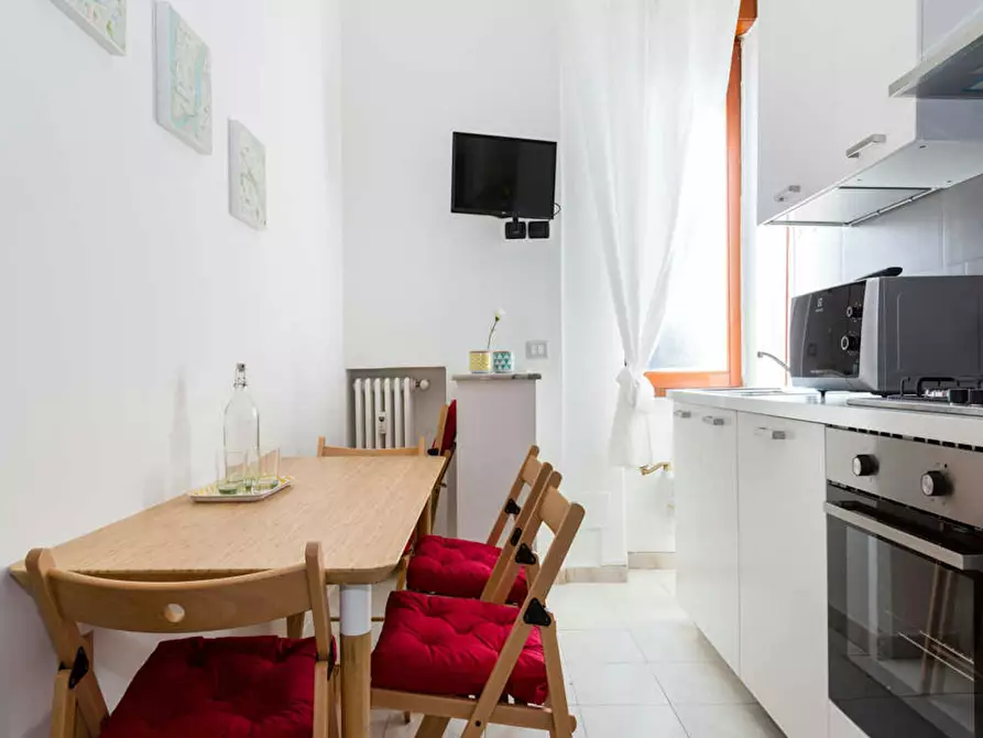 Immagine 10 di Camera in affitto  in Piazza Cartagine a Milano