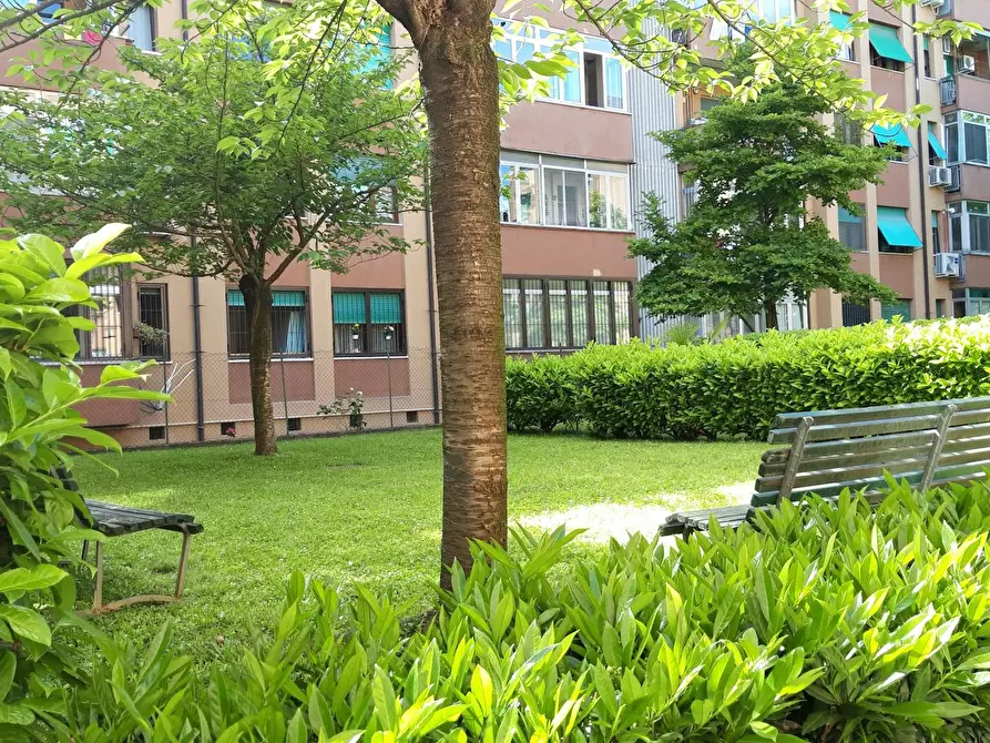 Immagine 10 di Camera in affitto  in Via Giovanni Montemartini a Milano