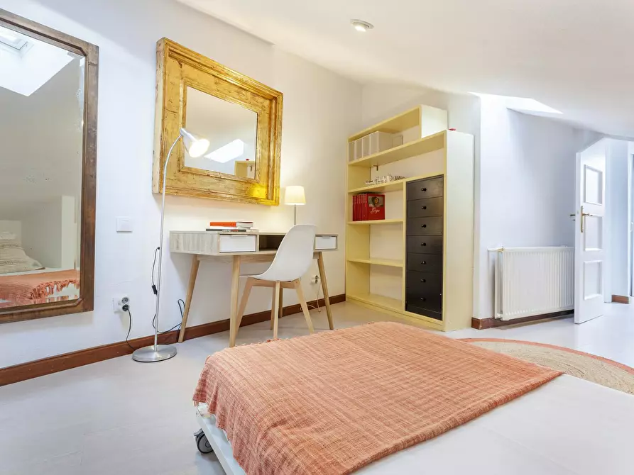 Immagine 7 di Appartamento in affitto  in Calle Jesús del Valle a Madrid