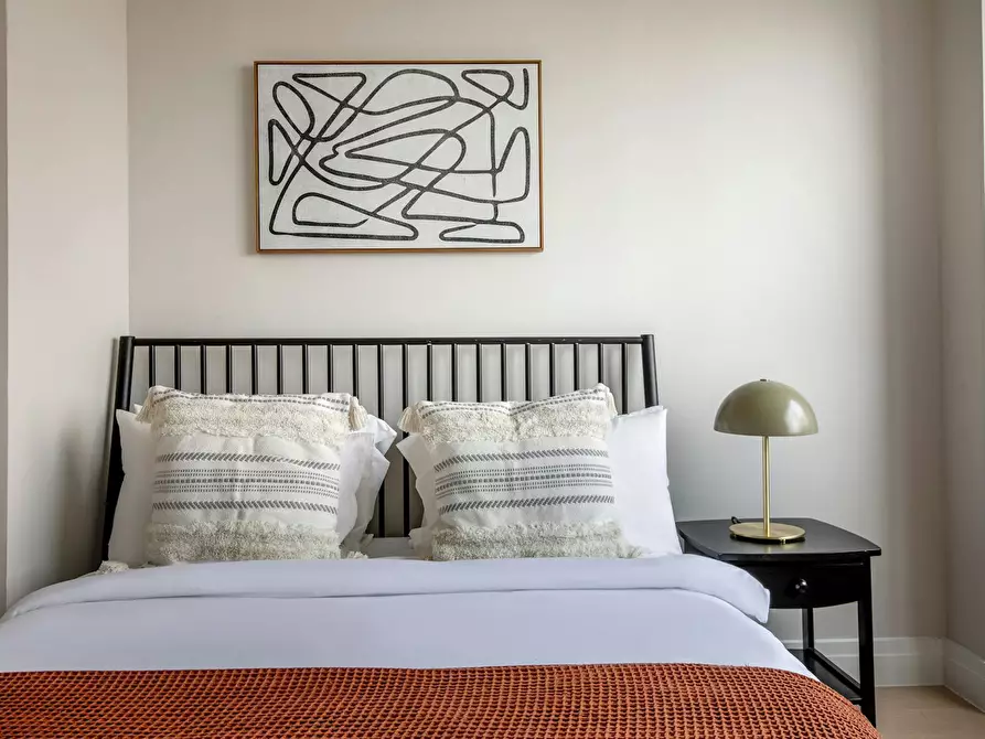 Immagine 10 di Appartamento in affitto  in East 95th Street a Torino