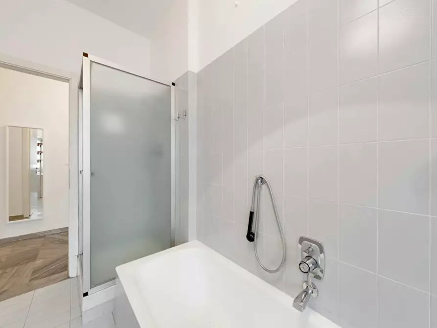 Immagine 5 di Camera in affitto  in Via Copernico a Milano