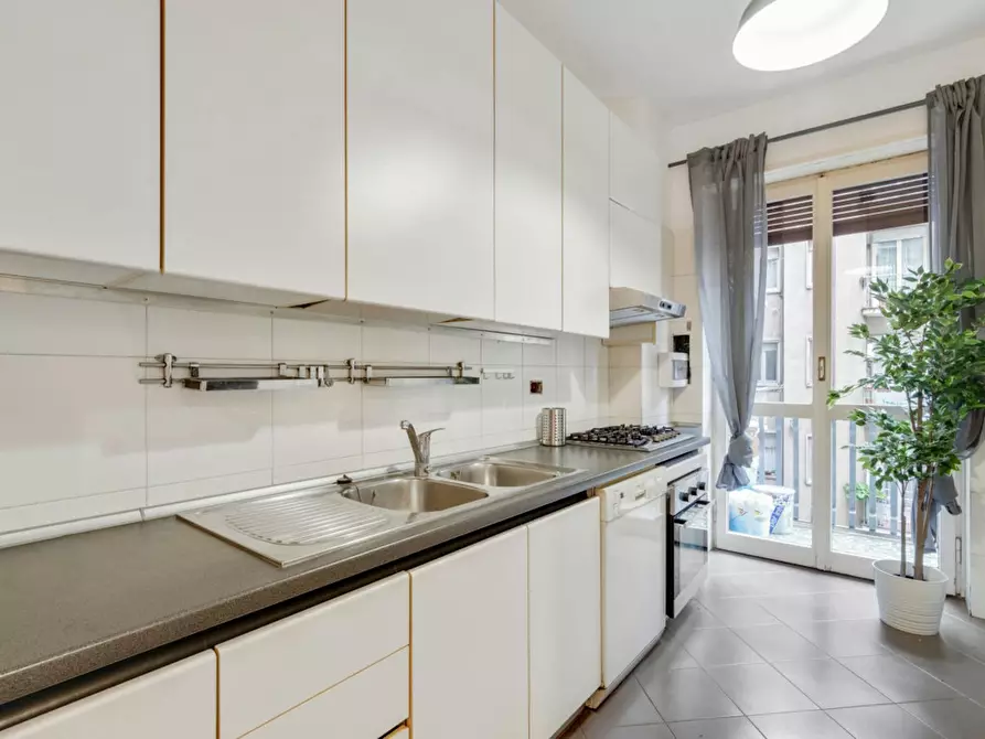 Immagine 10 di Camera in affitto  in Via Copernico a Milano