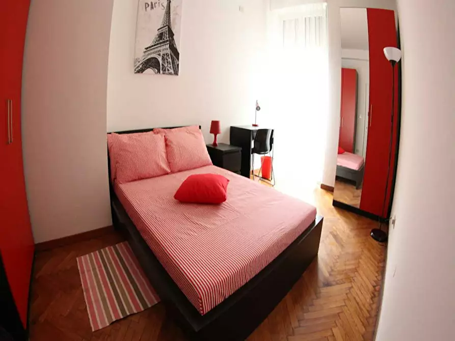 Immagine 2 di Camera in affitto  in Via Felice Casati a Milano