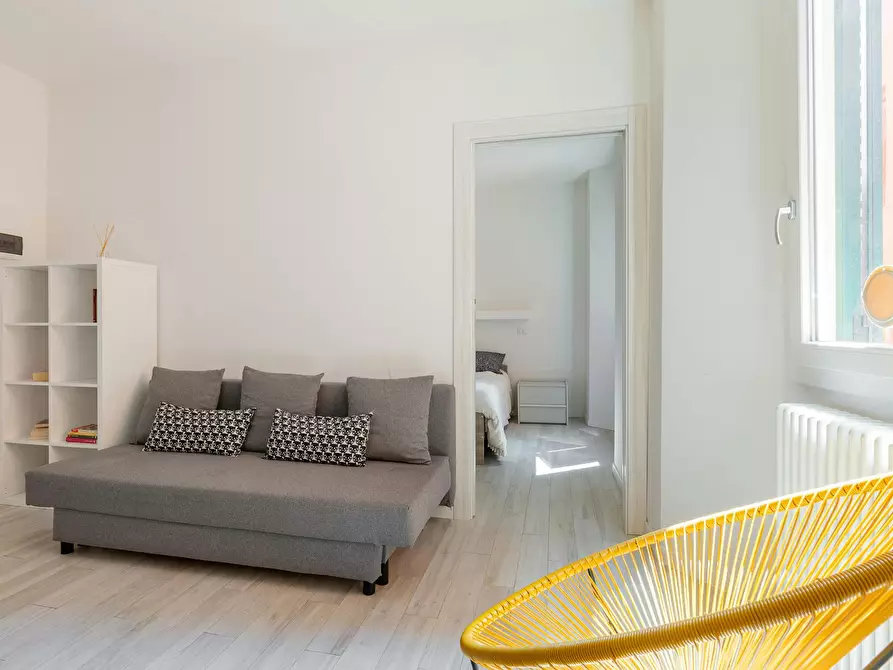 Immagine 6 di Appartamento in affitto  in Via Canonica a Bologna