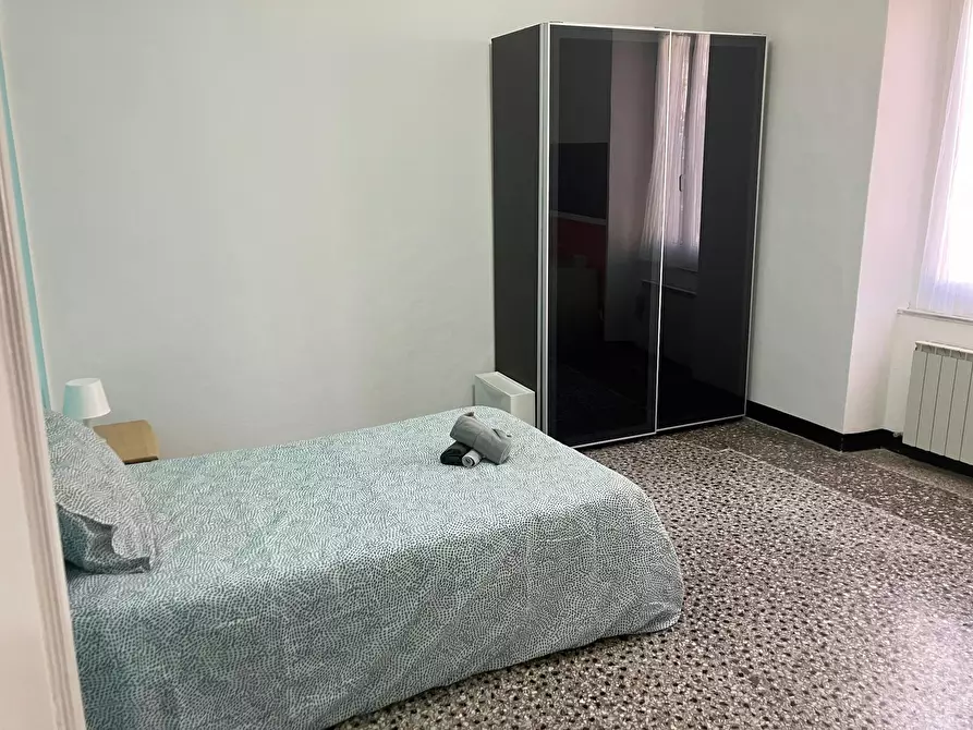 Immagine 3 di Camera in affitto  in Salita Piano di Rocca a Genova