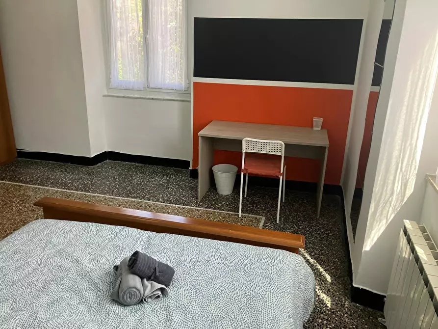 Immagine 2 di Camera in affitto  in Salita Piano di Rocca a Genova