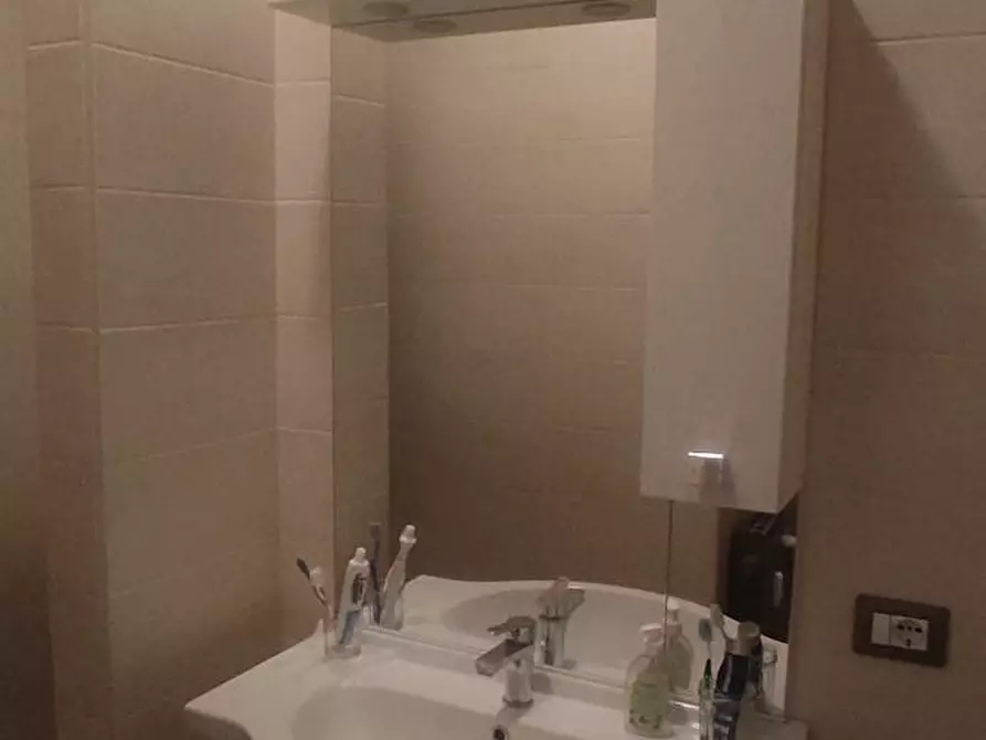 Immagine 6 di Camera in affitto  in Via Masurio Sabino a Roma