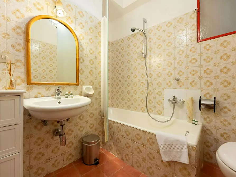 Immagine 7 di Casa indipendente in affitto  in Via Maggio a Firenze