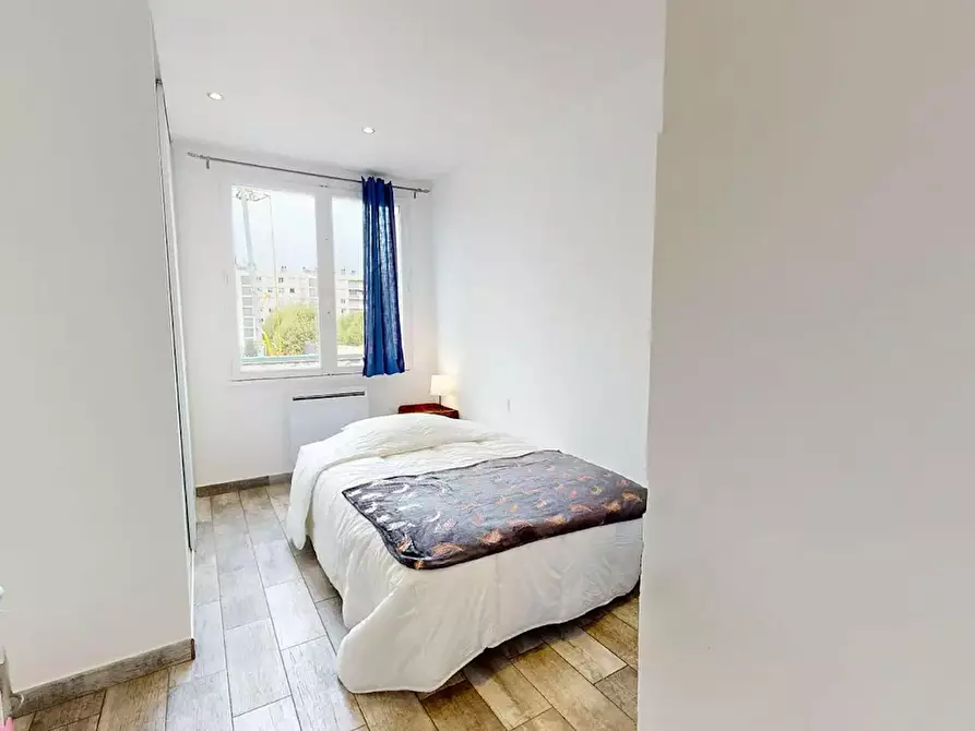Immagine 2 di Camera in affitto  in Rue Greuze a Villeurbanne