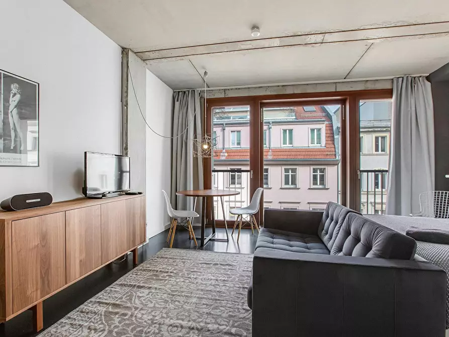 Immagine 3 di Appartamento in affitto  in Linienstraße a Berlin