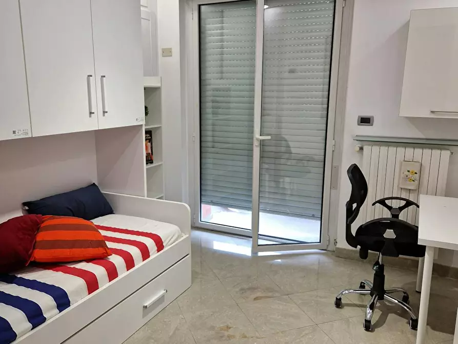 Immagine 1 di Camera in affitto  in Via Plava a Torino