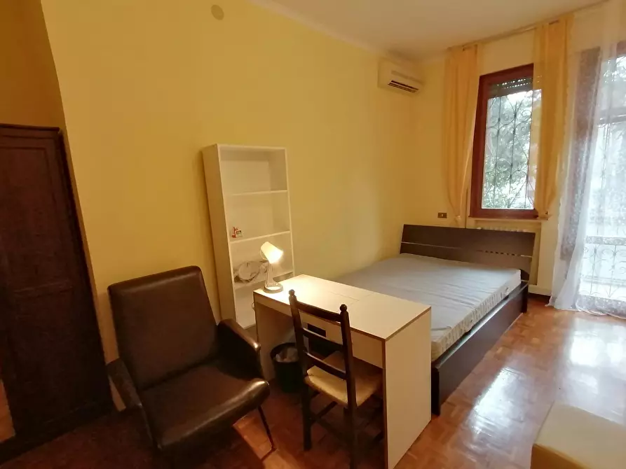 Immagine 1 di Camera in affitto  in Via Montello a Padova