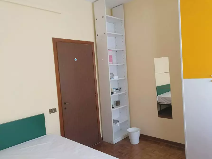 Immagine 3 di Camera in affitto  in Via Montello a Padova