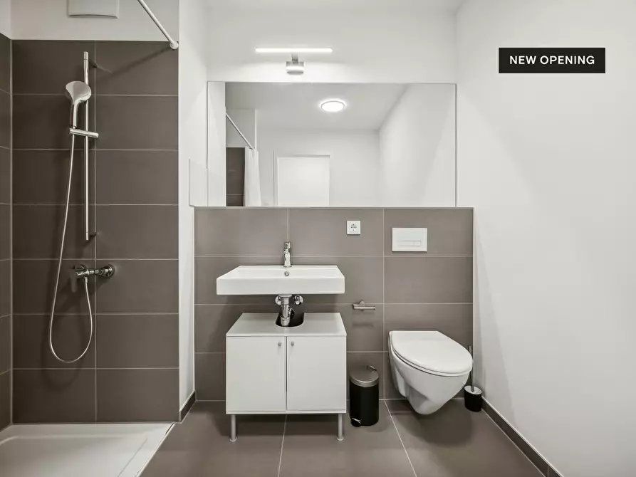 Immagine 5 di Appartamento in affitto  in Lisa-Fittko-Straße a Berlin