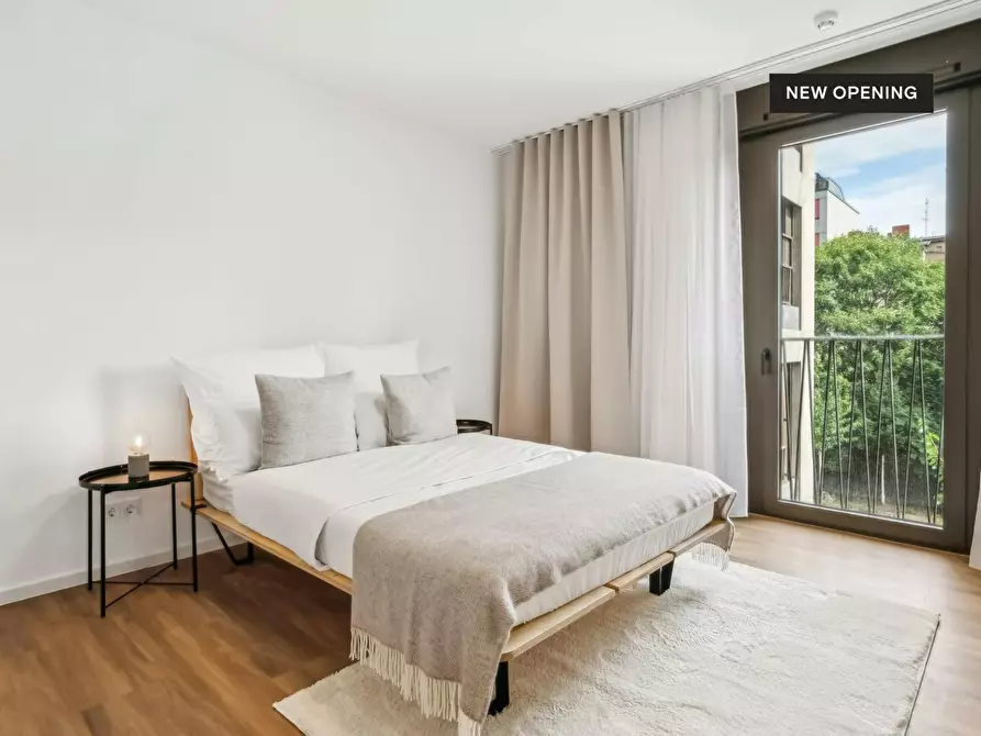 Immagine 2 di Appartamento in affitto  in Lisa-Fittko-Straße a Berlin