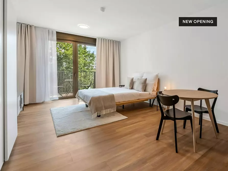 Immagine 2 di Appartamento in affitto  in Lisa-Fittko-Straße a Berlin