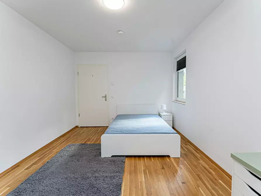Immagine 2 di Camera in affitto  in Schnellerstraße a Berlin