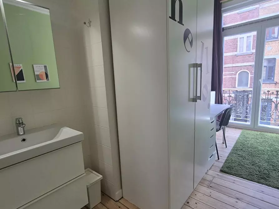 Immagine 5 di Camera in affitto  in Rue de Haerne a Etterbeek