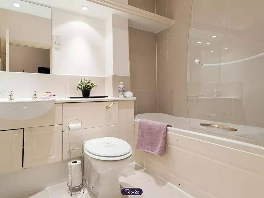 Immagine 5 di Appartamento in affitto  in Hugh Street a 