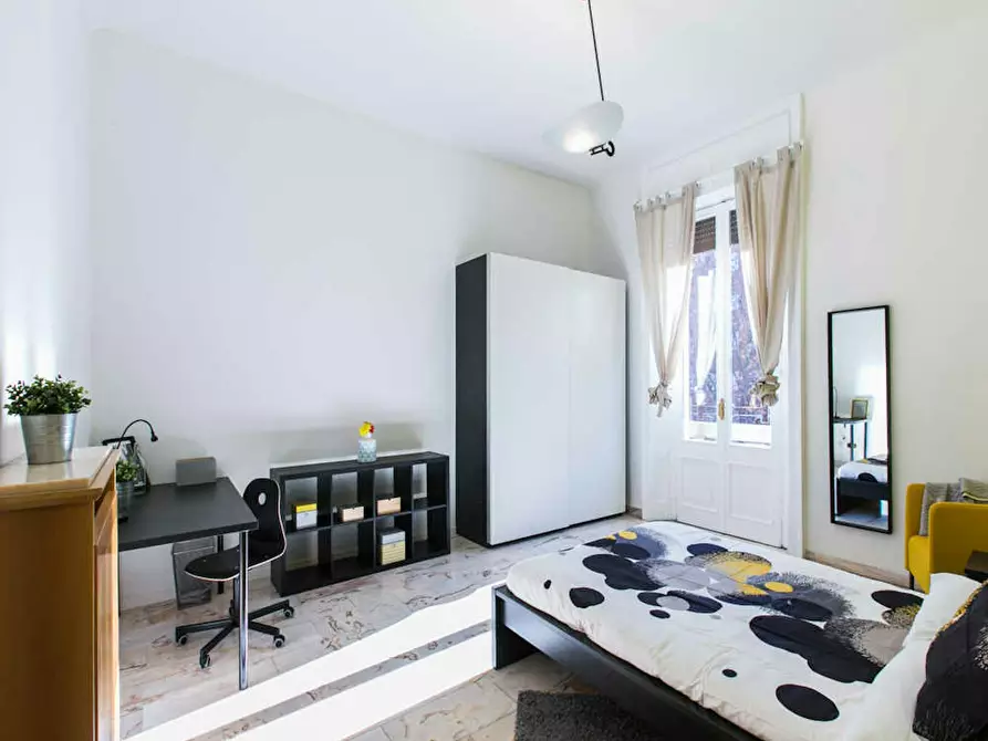 Immagine 2 di Camera in affitto  in Viale Edoardo Jenner a Milano