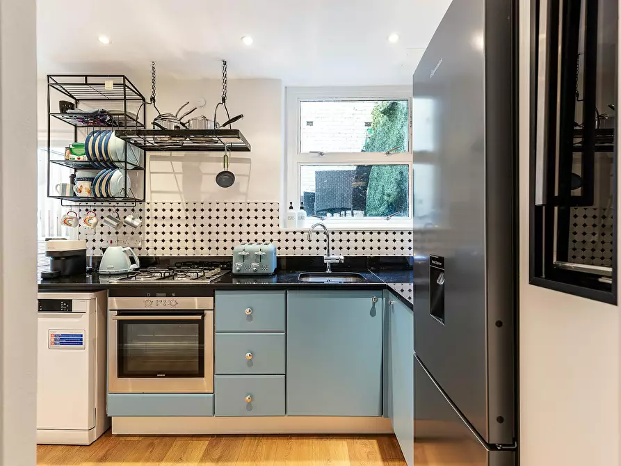 Immagine 2 di Appartamento in affitto  in Redcliffe Gardens a Kensington