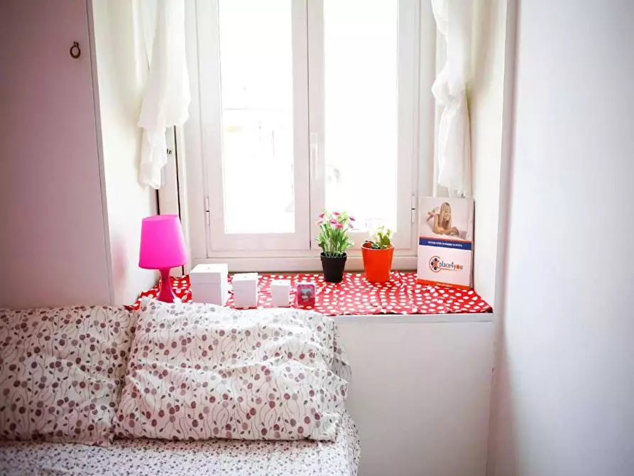 Immagine 10 di Camera in affitto  in Viale Romagna a Milano