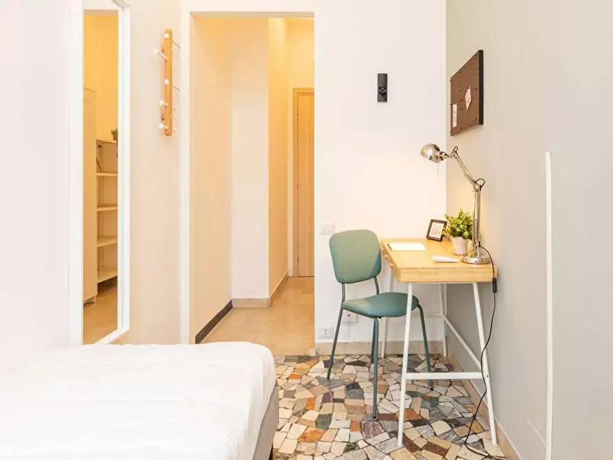 Immagine 9 di Camera in affitto  in Viale Romagna a Milano