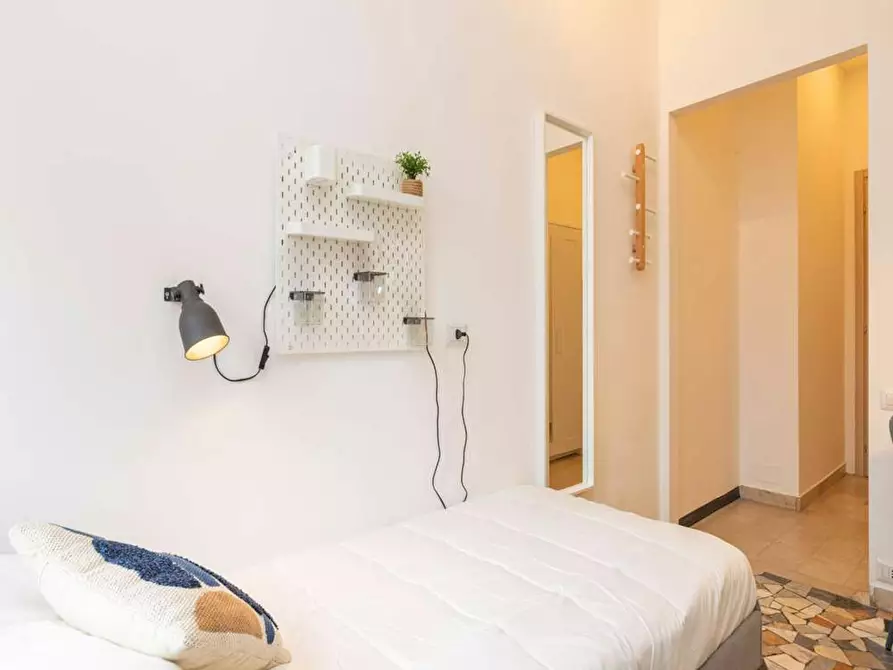 Immagine 7 di Camera in affitto  in Viale Romagna a Milano