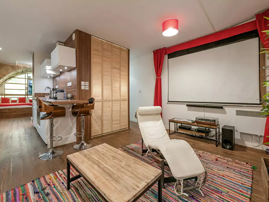 Immagine 4 di Appartamento in affitto  in Rue de la Rousselle a Bordeaux
