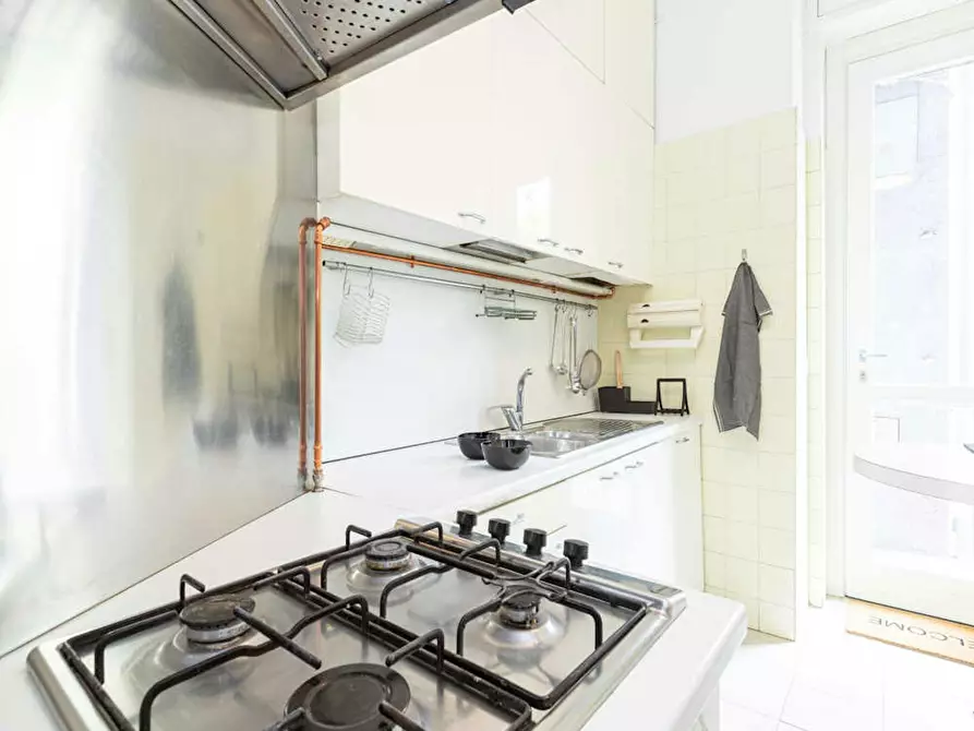 Immagine 10 di Camera in affitto  in Viale Emilio Caldara a Milano