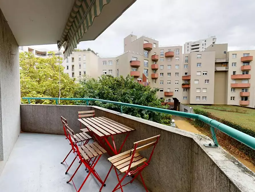 Immagine 5 di Camera in affitto  in Avenue Antoine Dutriévoz a Villeurbanne