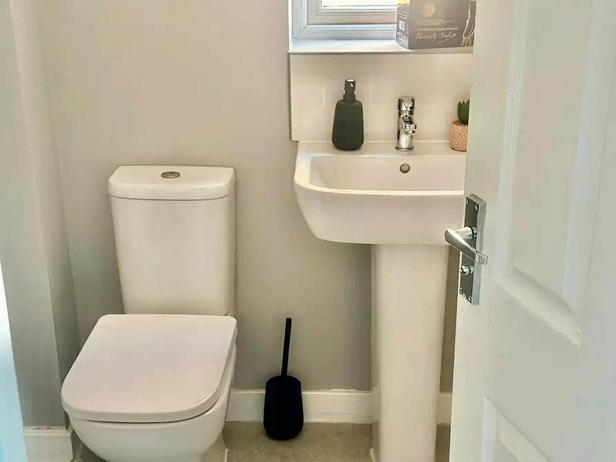 Immagine 2 di Casa indipendente in affitto  in Ward Street a 