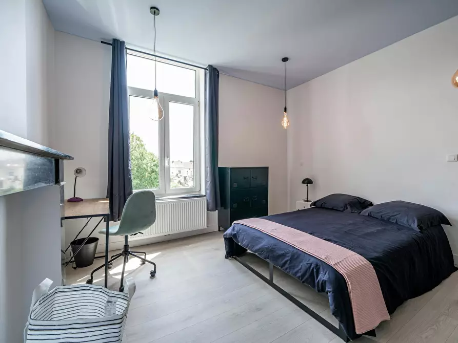 Immagine 1 di Camera in affitto  in Rue de la Paix a Roux