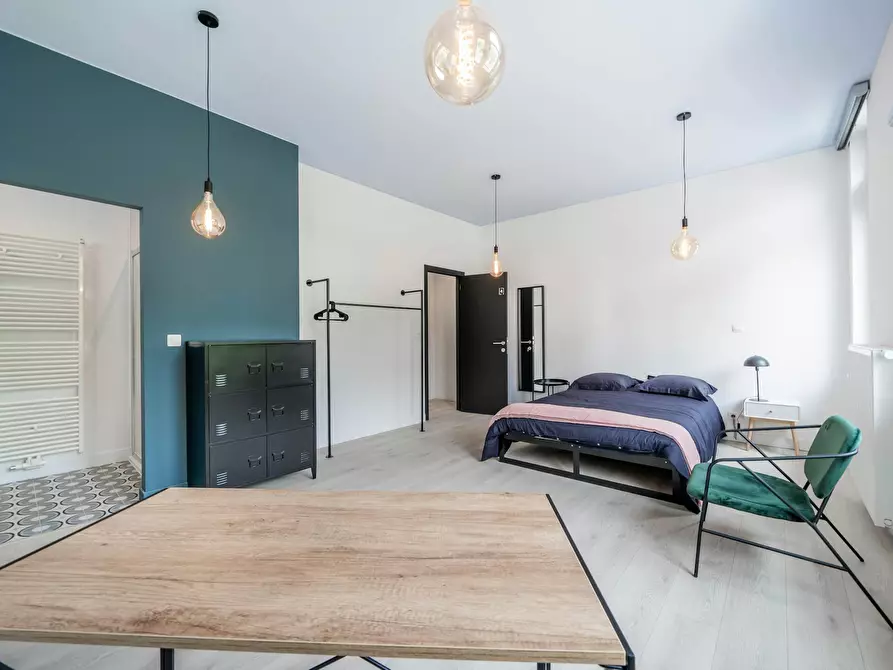 Immagine 1 di Camera in affitto  in Rue de la Paix a Roux