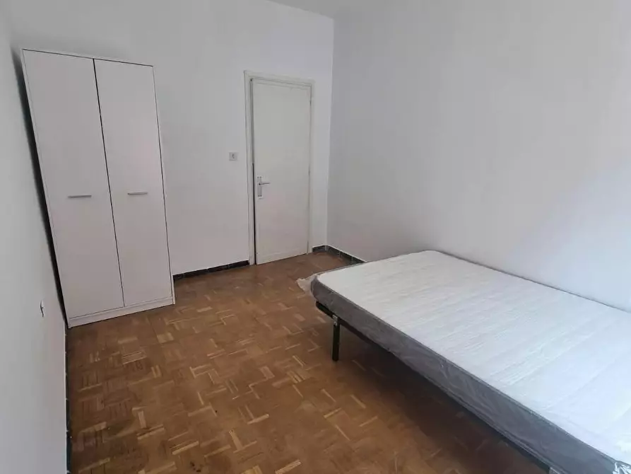 Immagine 2 di Camera in affitto  in Calle Doctor Camilo Calleja a Valladolid